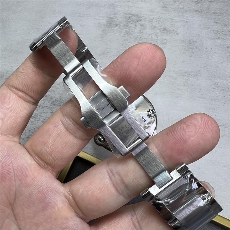 202457162135605 1000